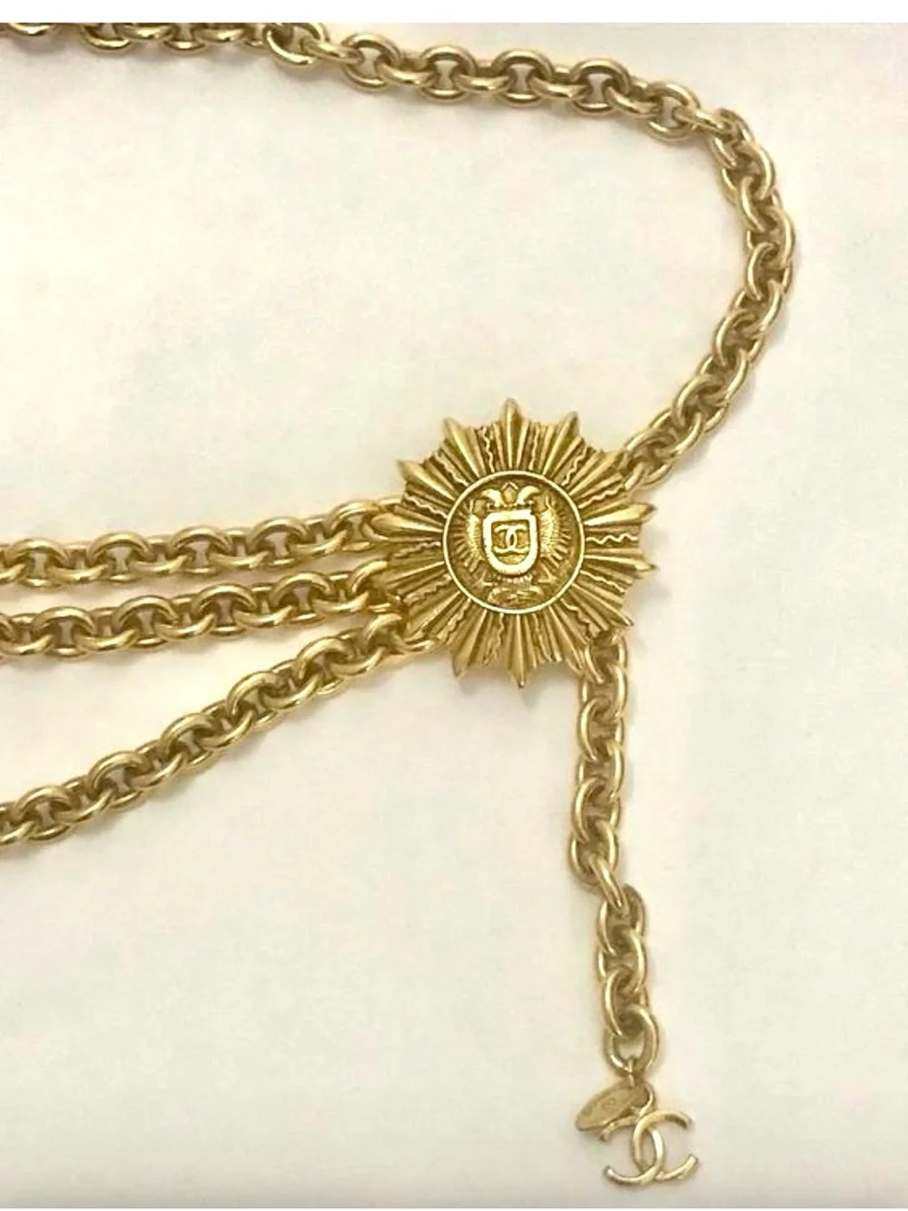 Authentic CHANEL 1980s vintage medallions charms belt 98cm